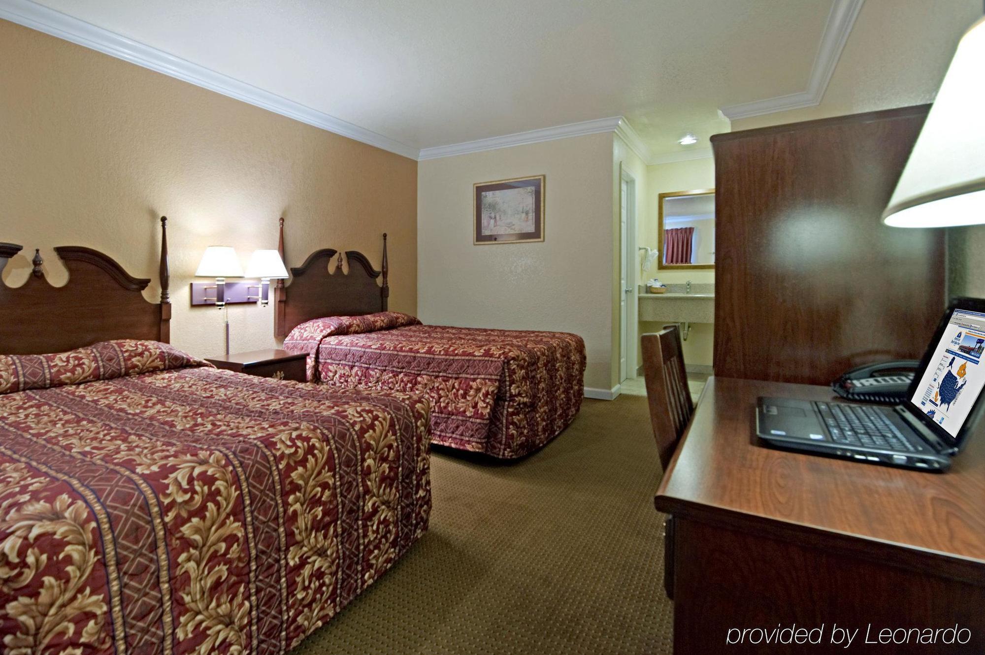 Americas Best Value Inn Саннівейл Номер фото