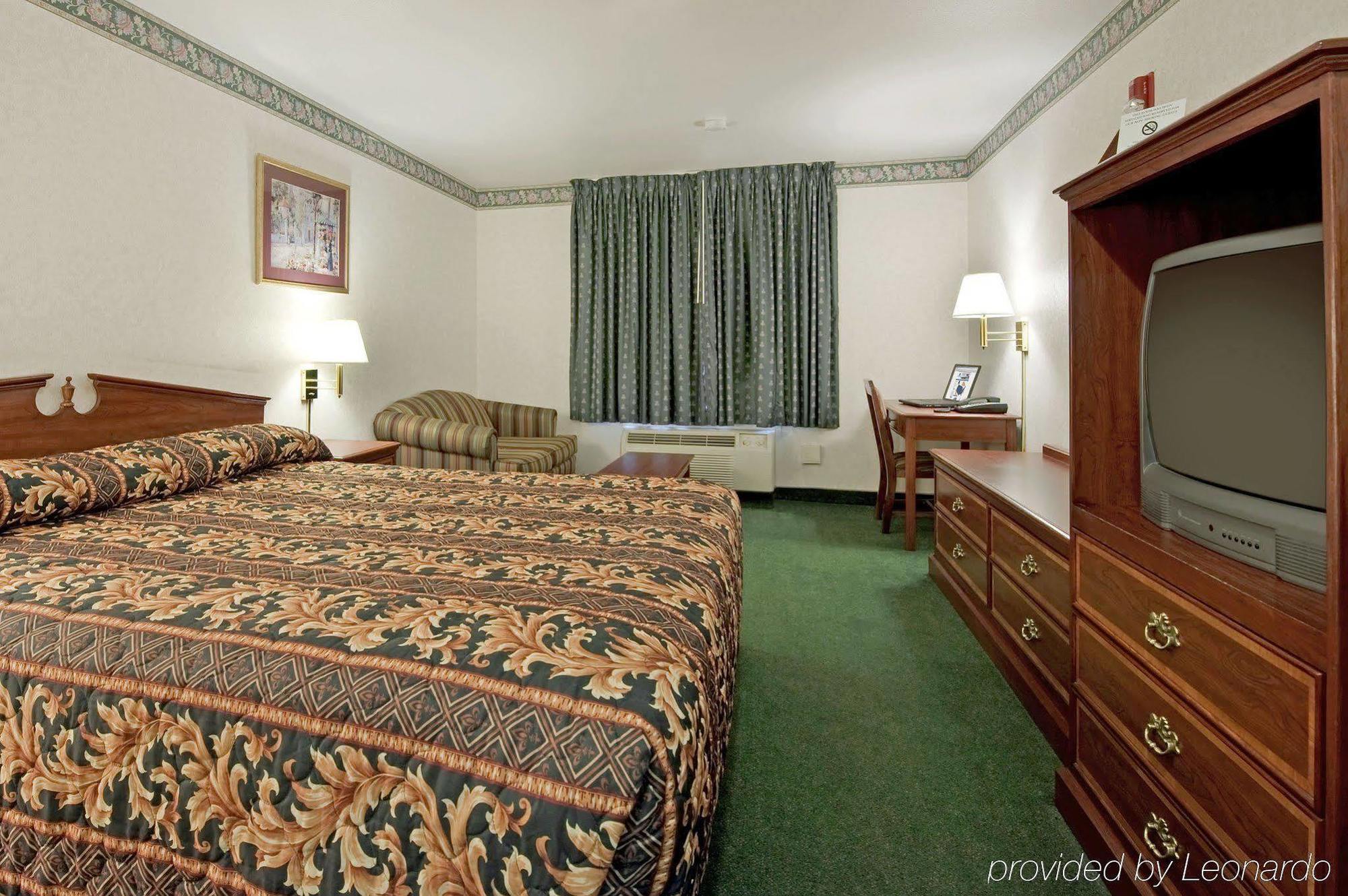 Americas Best Value Inn Саннівейл Номер фото