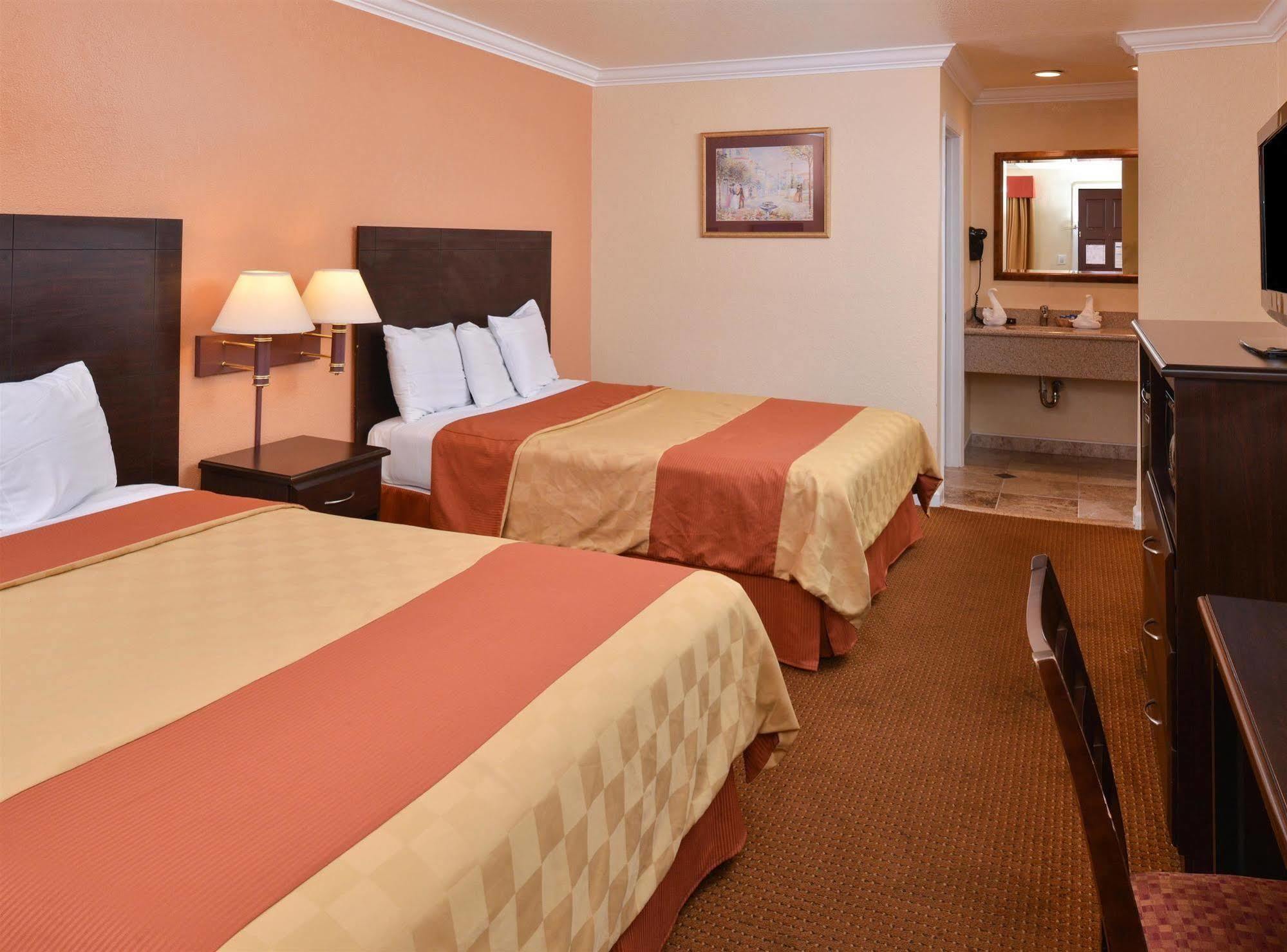 Americas Best Value Inn Саннівейл Екстер'єр фото