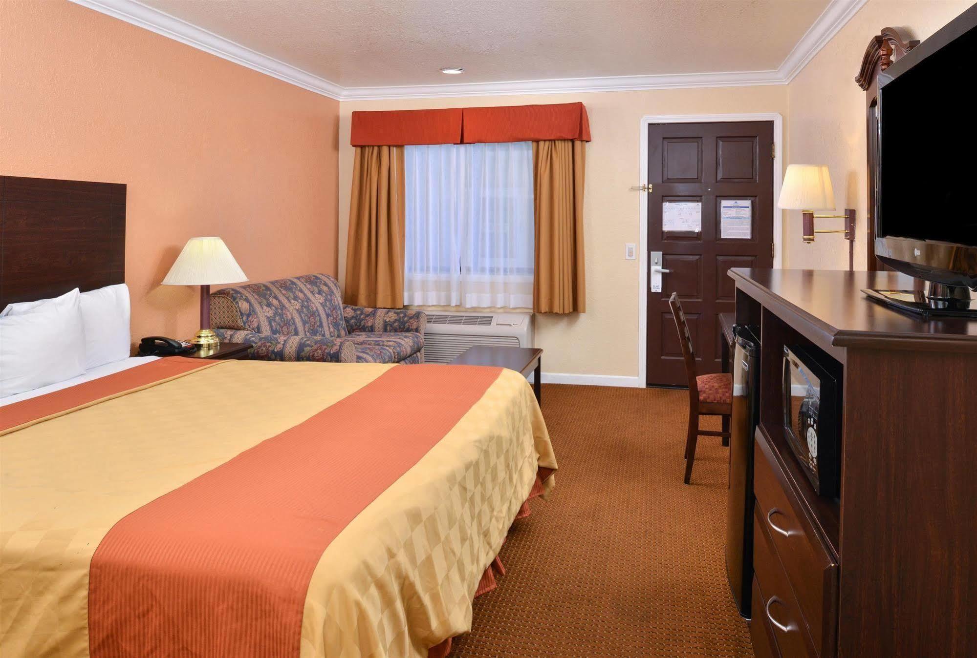 Americas Best Value Inn Саннівейл Екстер'єр фото