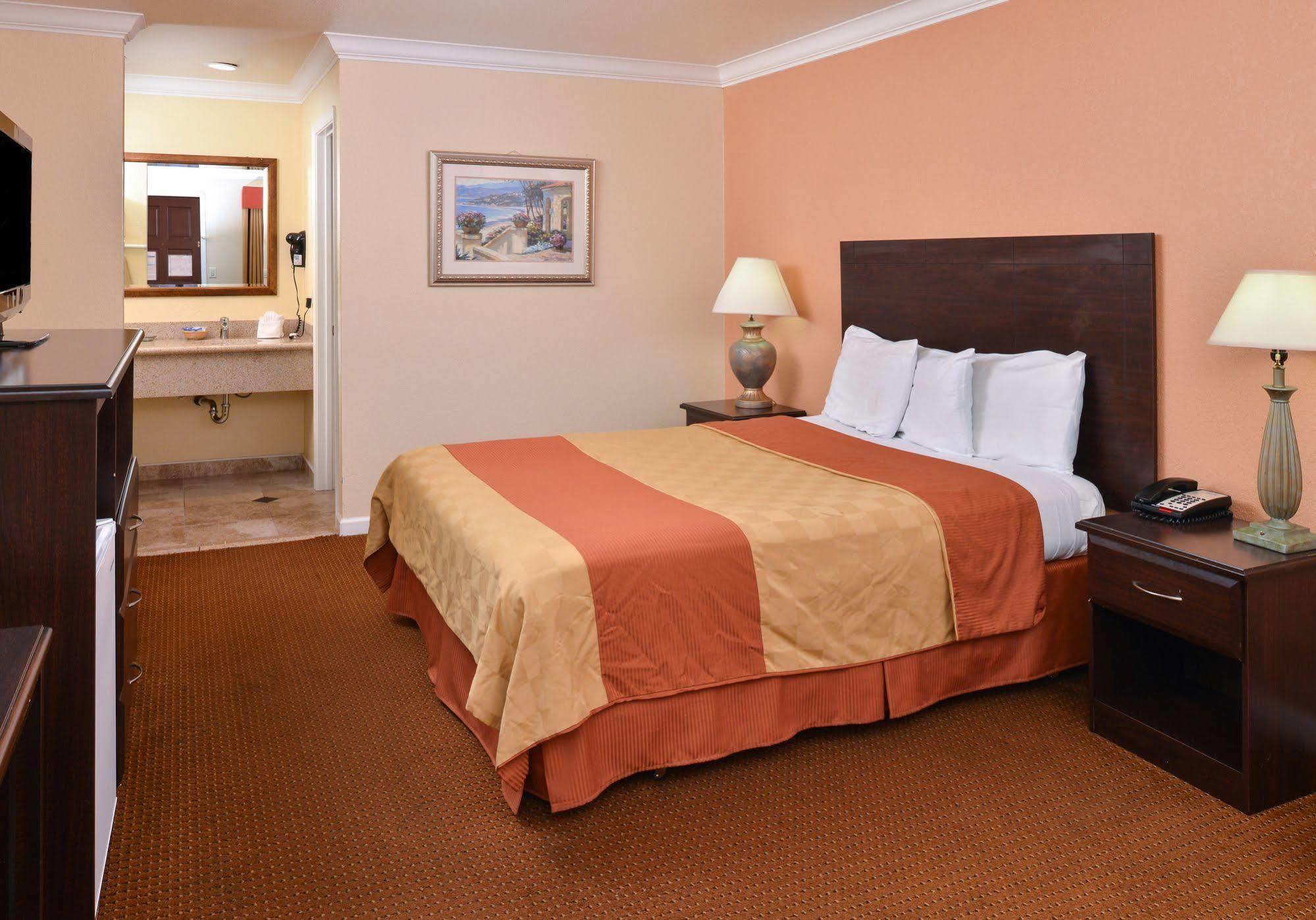 Americas Best Value Inn Саннівейл Екстер'єр фото