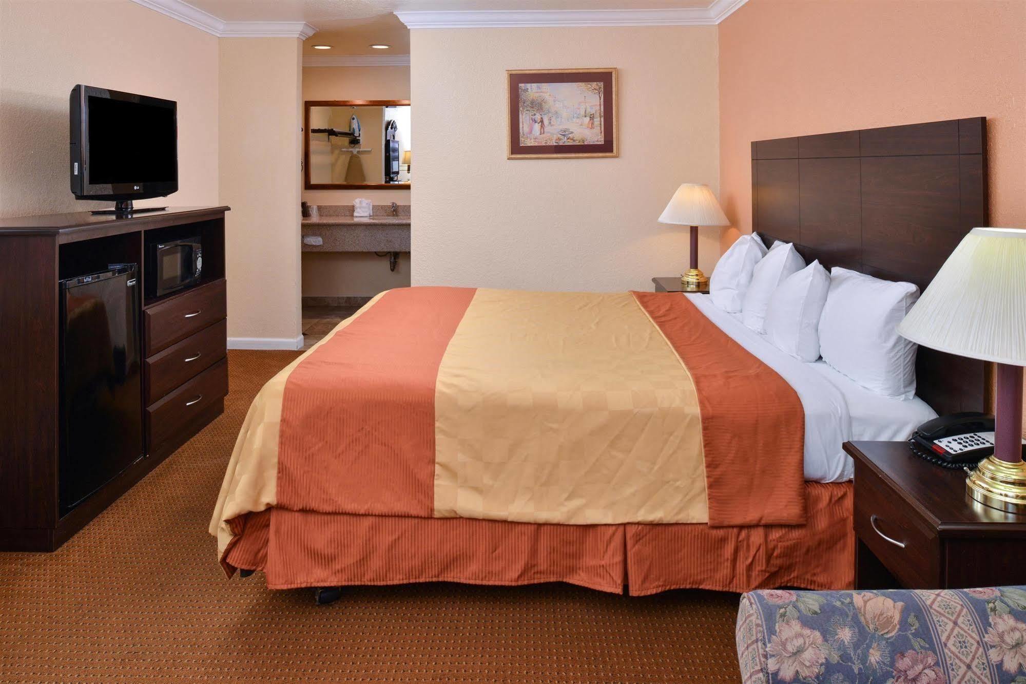 Americas Best Value Inn Саннівейл Екстер'єр фото