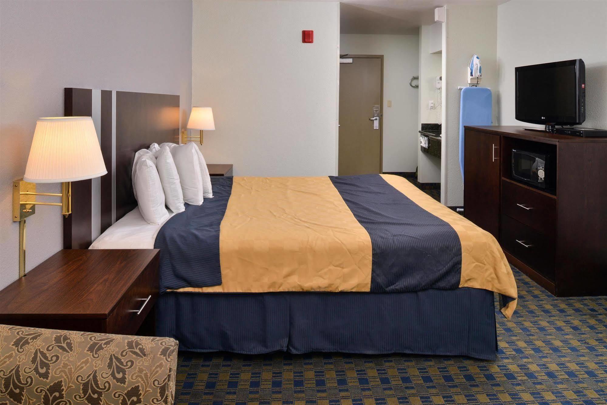 Americas Best Value Inn Саннівейл Екстер'єр фото
